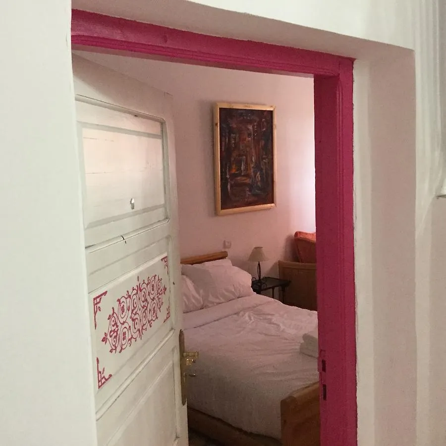 Riyad Dar Baddi Otel Lahebichate